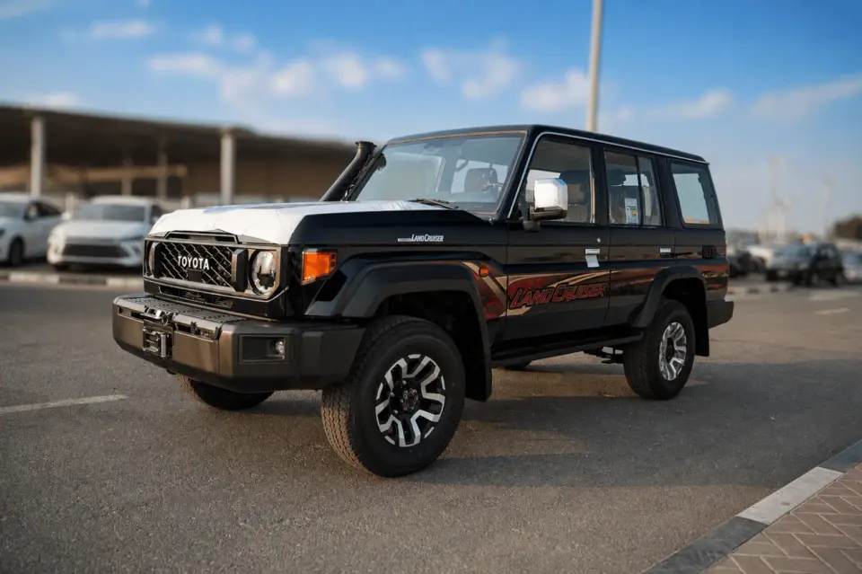 Toyota Land Cruiser 70 LC76 LX 2026