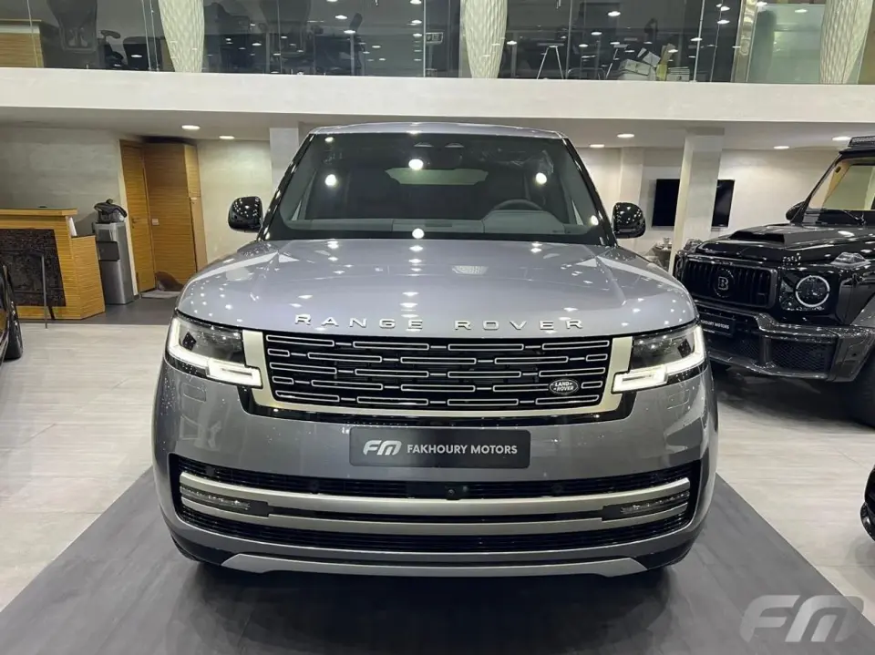 Land Rover Range Rover SE P400 2026