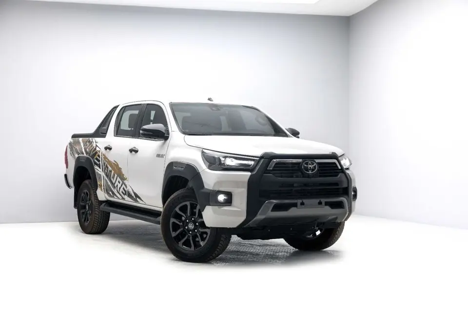 Toyota Hilux ADVENTURE 2026