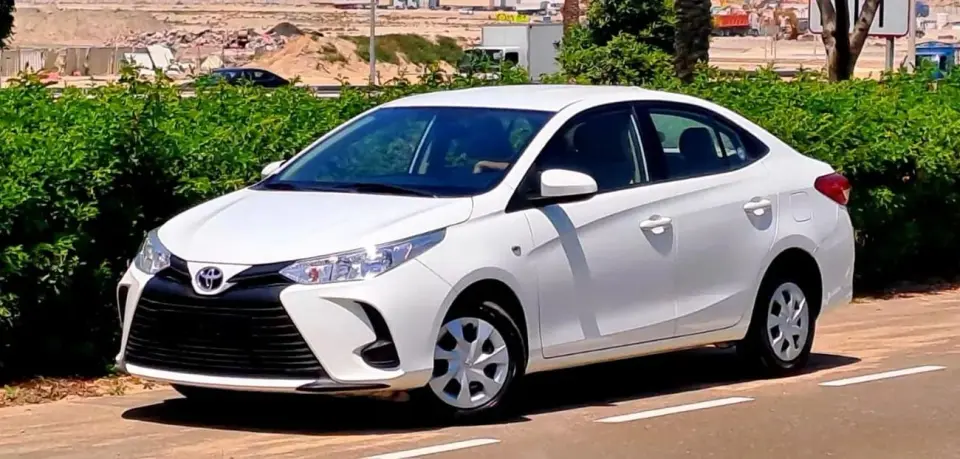 Toyota Yaris E 2021