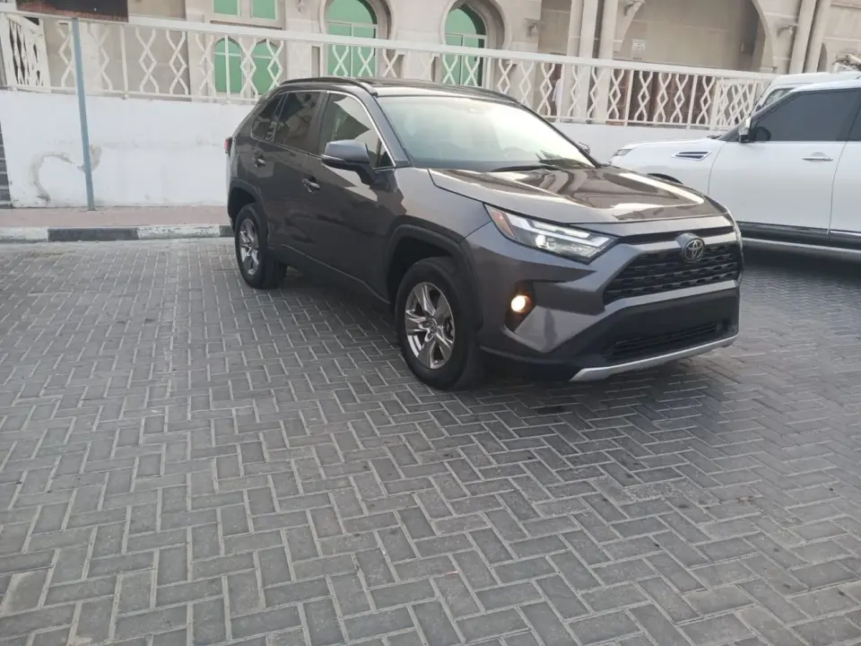 Toyota RAV4 XLE 2023