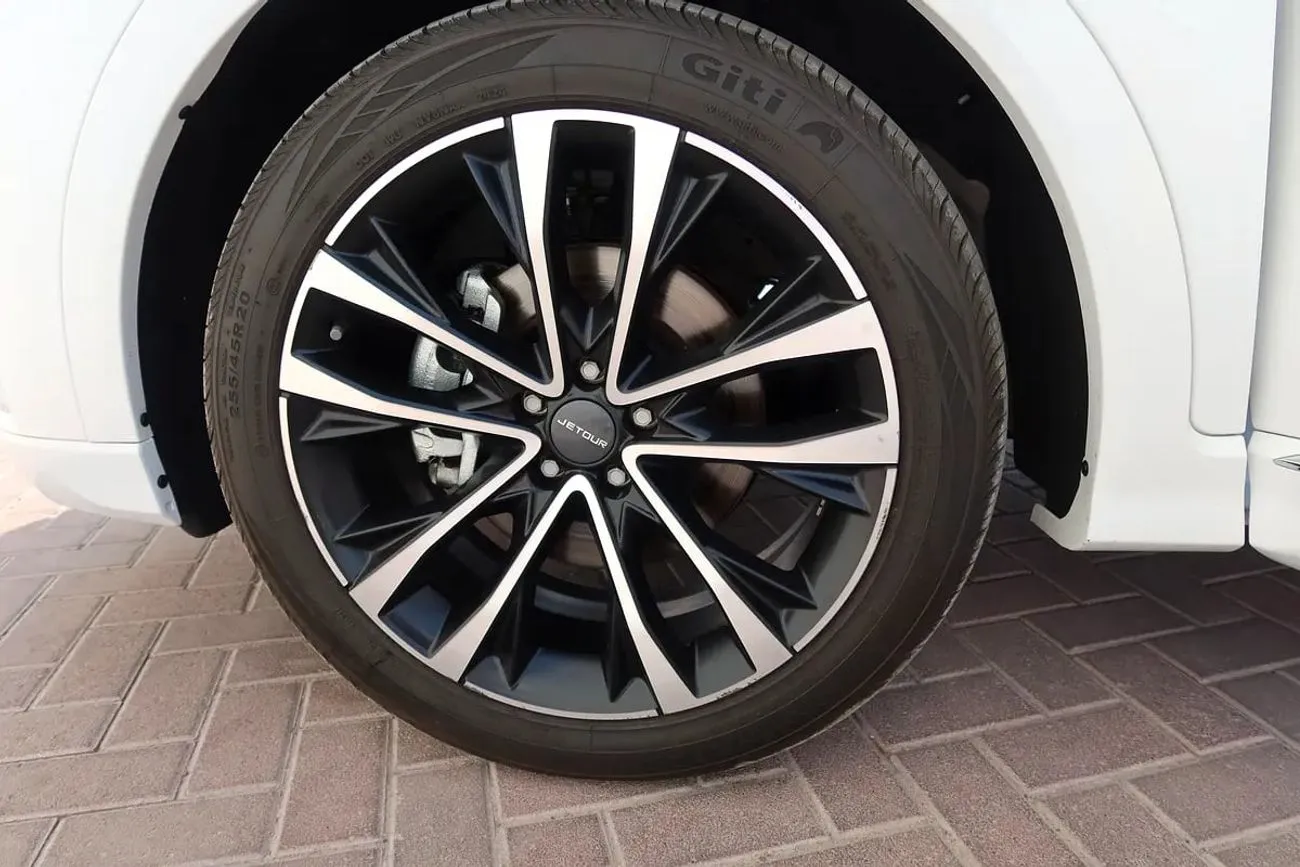 Jetour X70 Plus LUX 2025 — фото 18