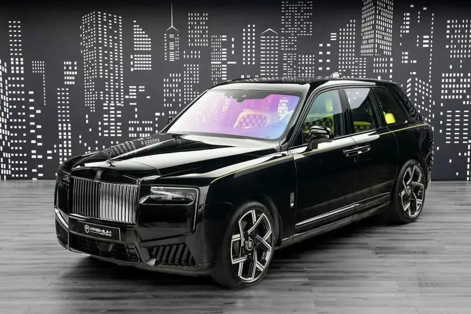 Rolls-Royce Cullinan BLACK BADGE 2025