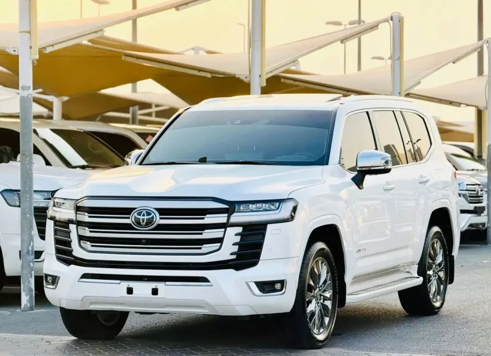 Toyota Land Cruiser VXR 2023