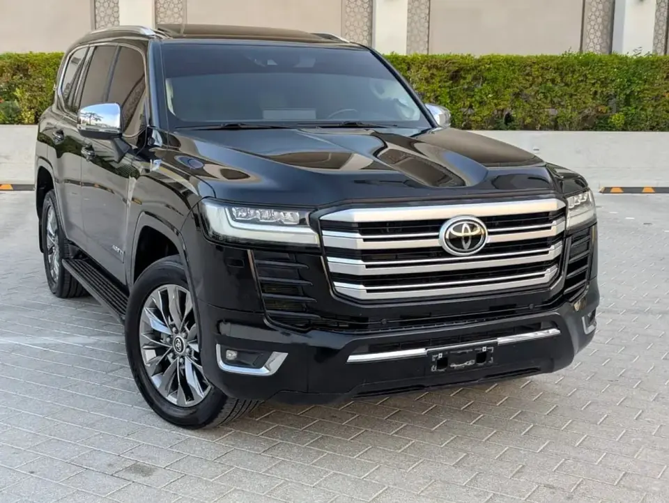 Toyota Land Cruiser VXR 2023