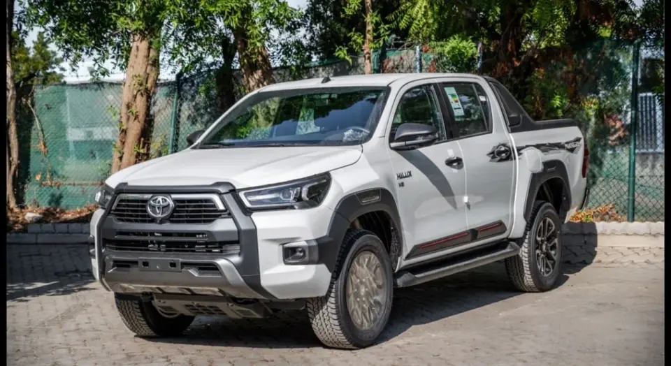 Toyota Hilux ADVENTURE 2026