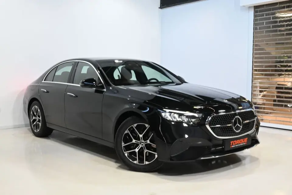 Mercedes-Benz E200 STANDARD 2026