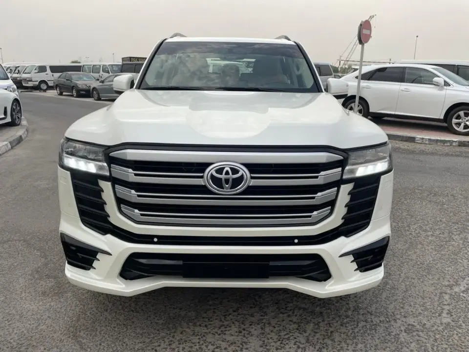 Toyota Land Cruiser GXR 2025