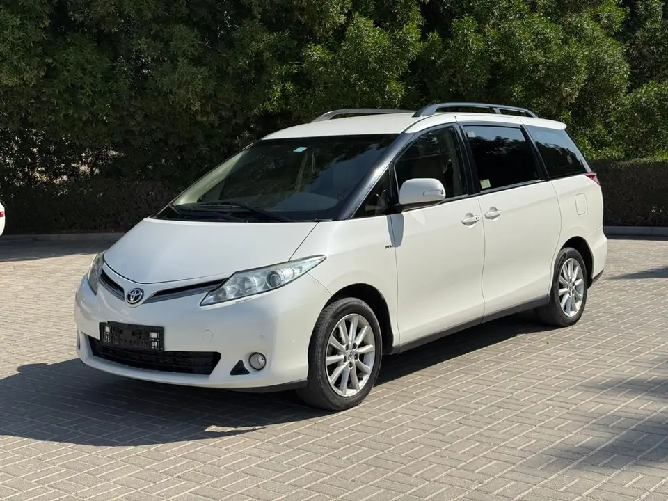 Toyota Previa SE 2020