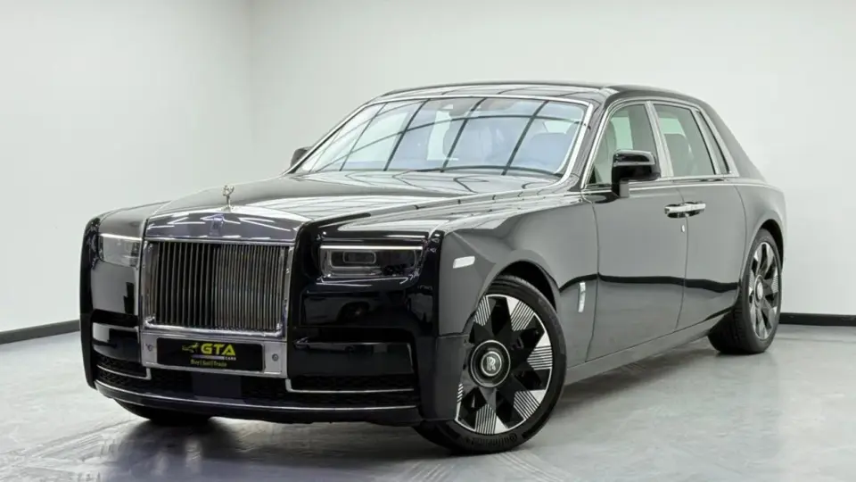 Rolls-Royce Phantom EWB 2024