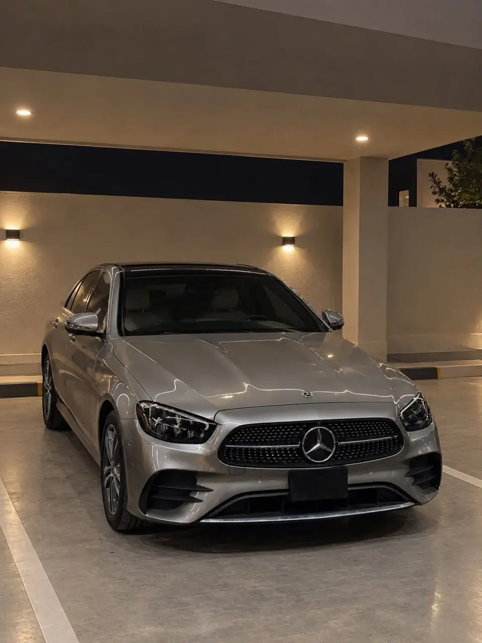 Mercedes-Benz E350 4MATIC 2023