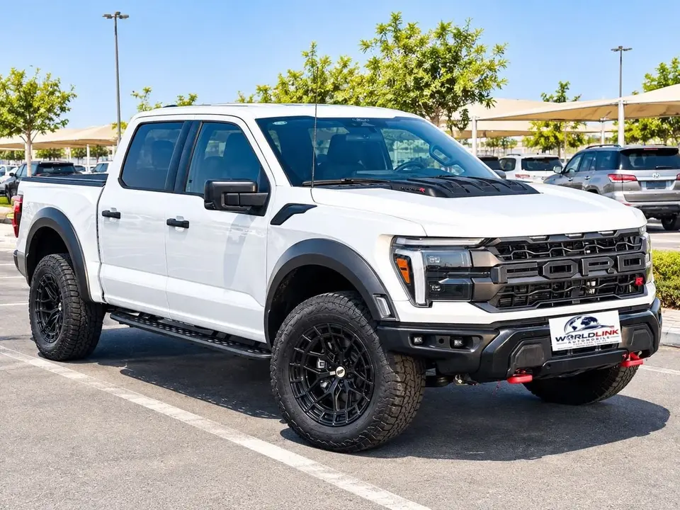 Ford F-150 2.7L 6 cylinder Petrol 5 seaters 4 doors 2025