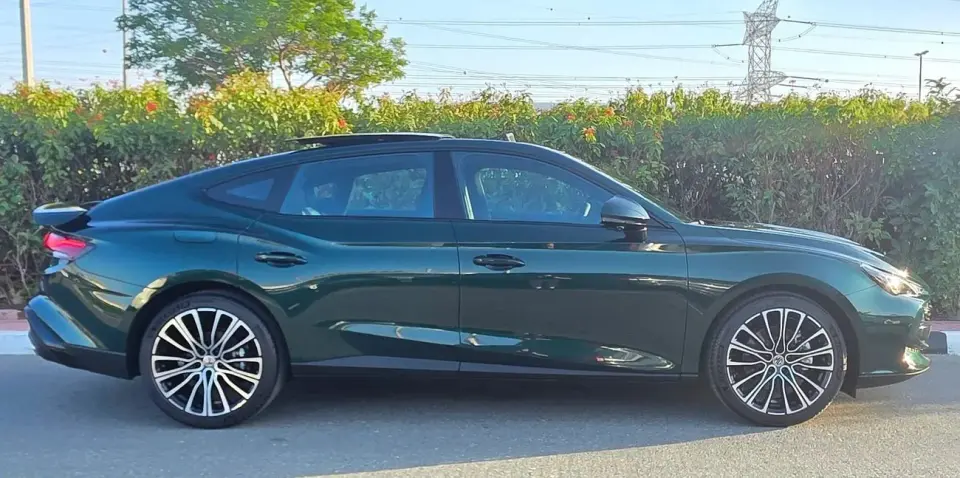 MG 7 LUX 2025