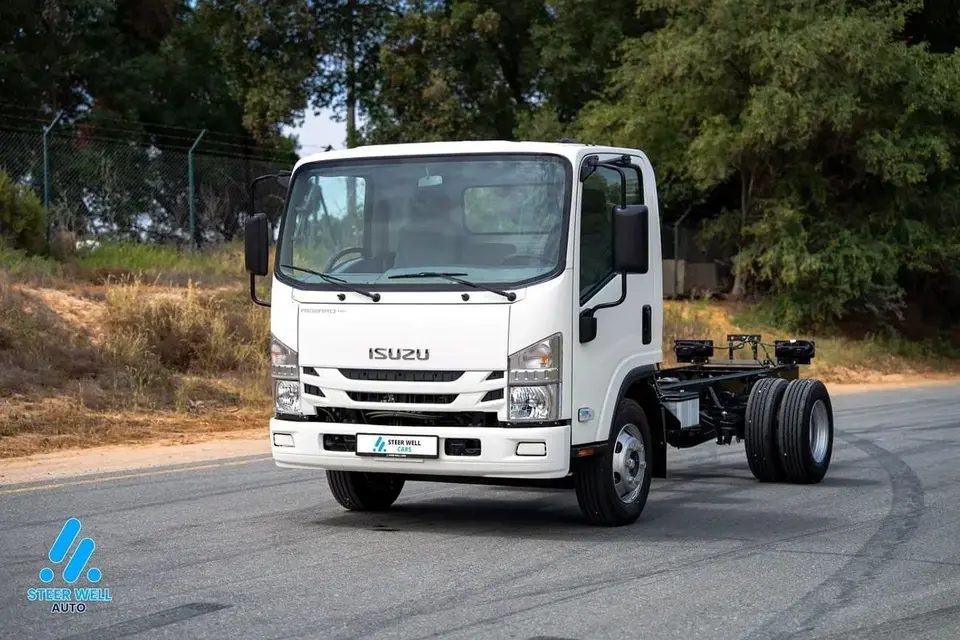 Isuzu NPR 85 2025