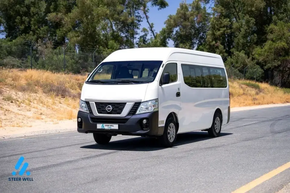Nissan Urvan STANDARD 2022