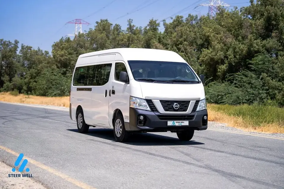 Nissan Urvan STANDARD 2022