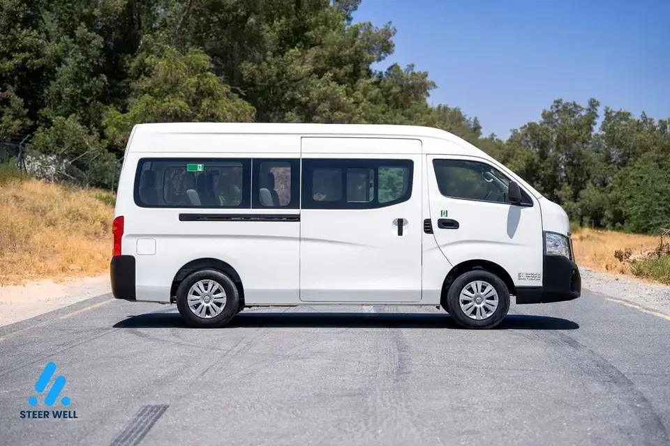 Nissan Urvan STANDARD 2022