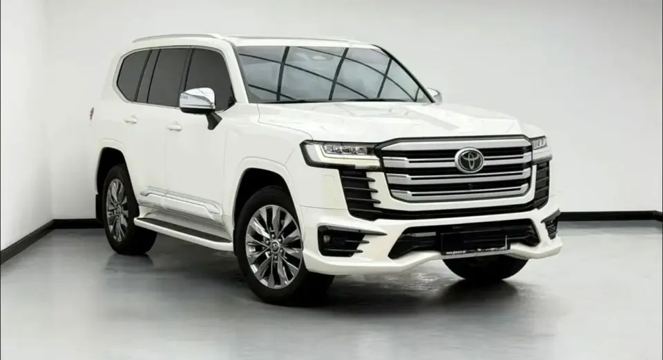 Toyota Land Cruiser GXR 2025