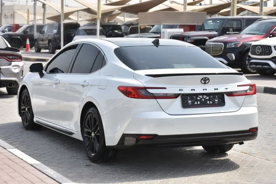 Toyota Camry SPORT HEV 2025