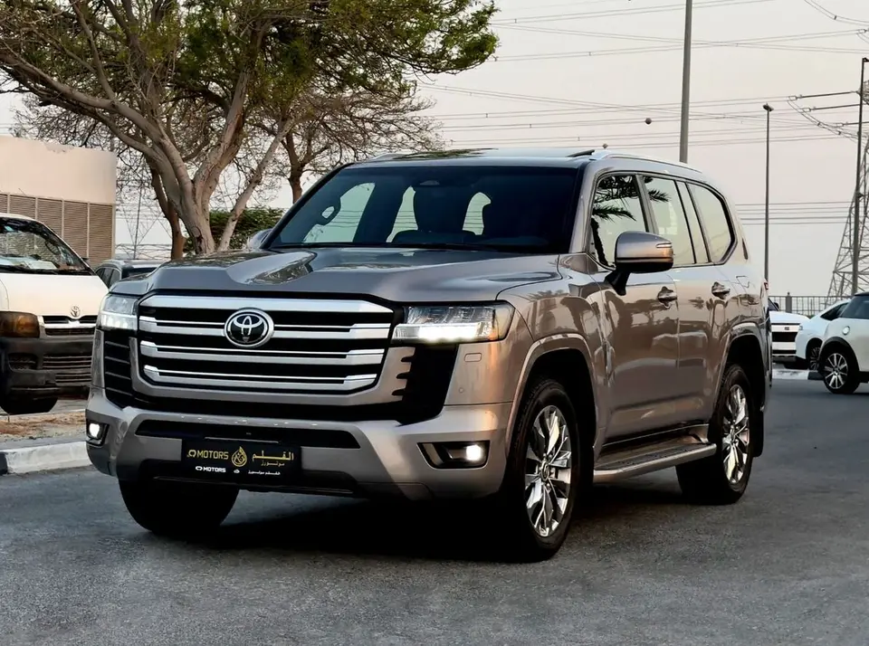 Toyota Land Cruiser GXR 2025