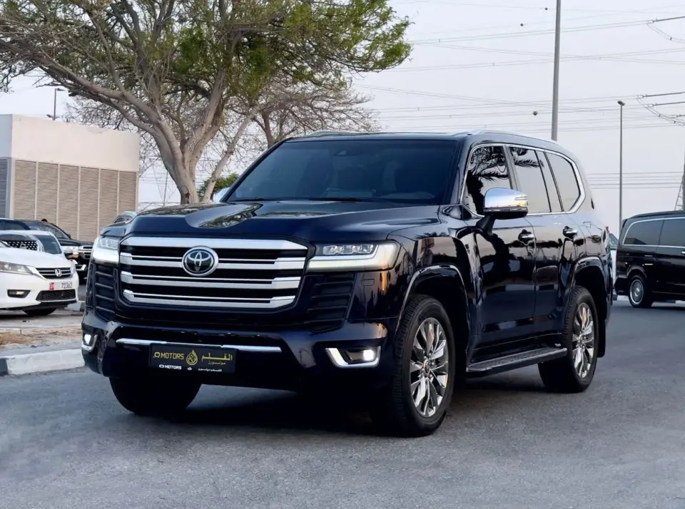 Toyota Land Cruiser VXR 2023