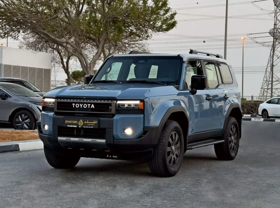 Toyota Land Cruiser VXR 2025