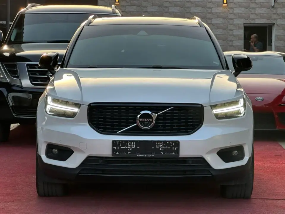 Volvo XC40 R DESIGN 2020