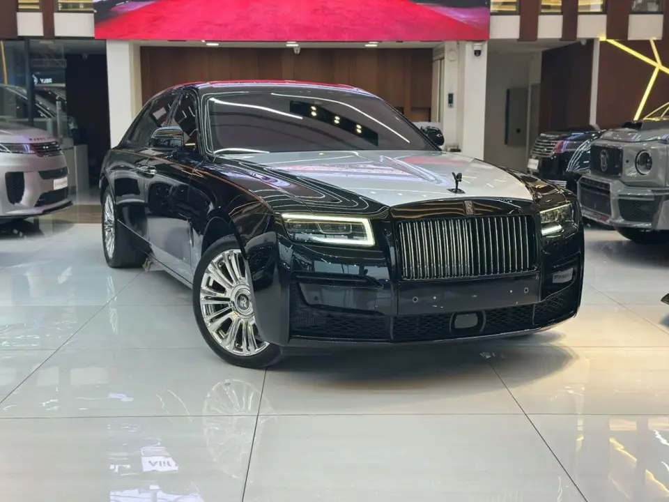 Rolls-Royce Ghost BLACK BADGE 2023