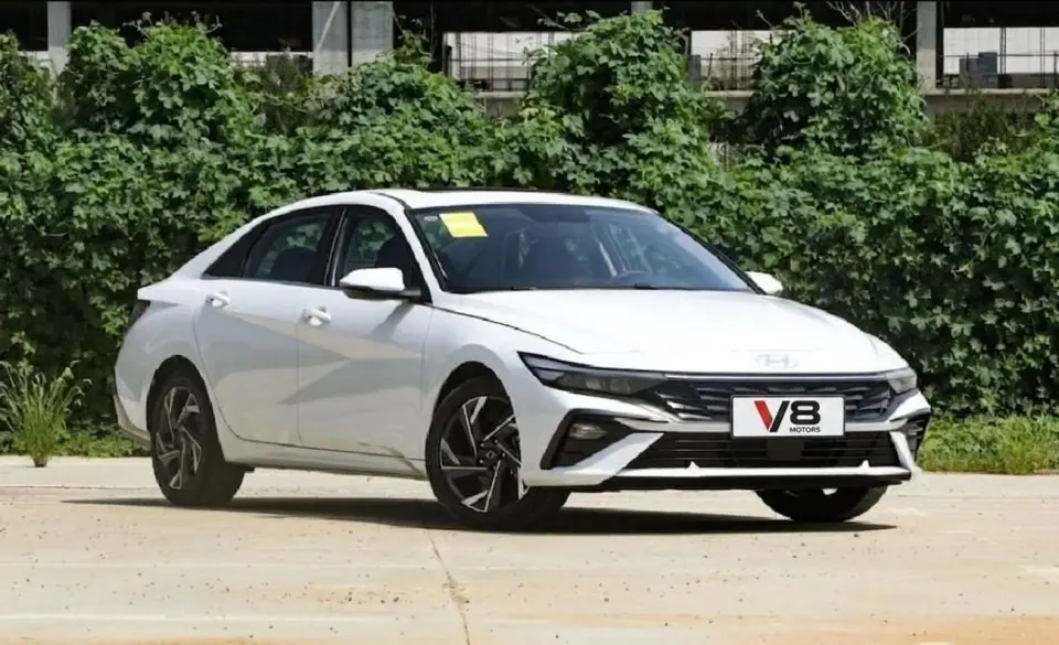 Hyundai Elantra SMART 2025