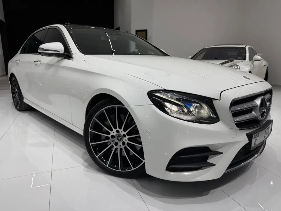Mercedes-Benz E300 AMG 2020