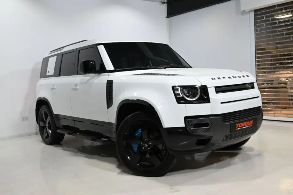 Land Rover Defender 110 HSE P400 2023