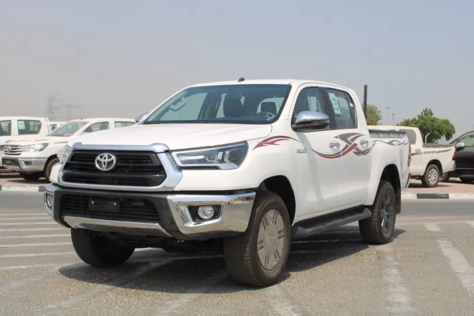 Toyota Hilux SR5 2026