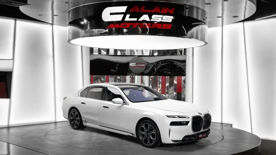 BMW 735i DESIGN PURE EXCELLENCE 2023