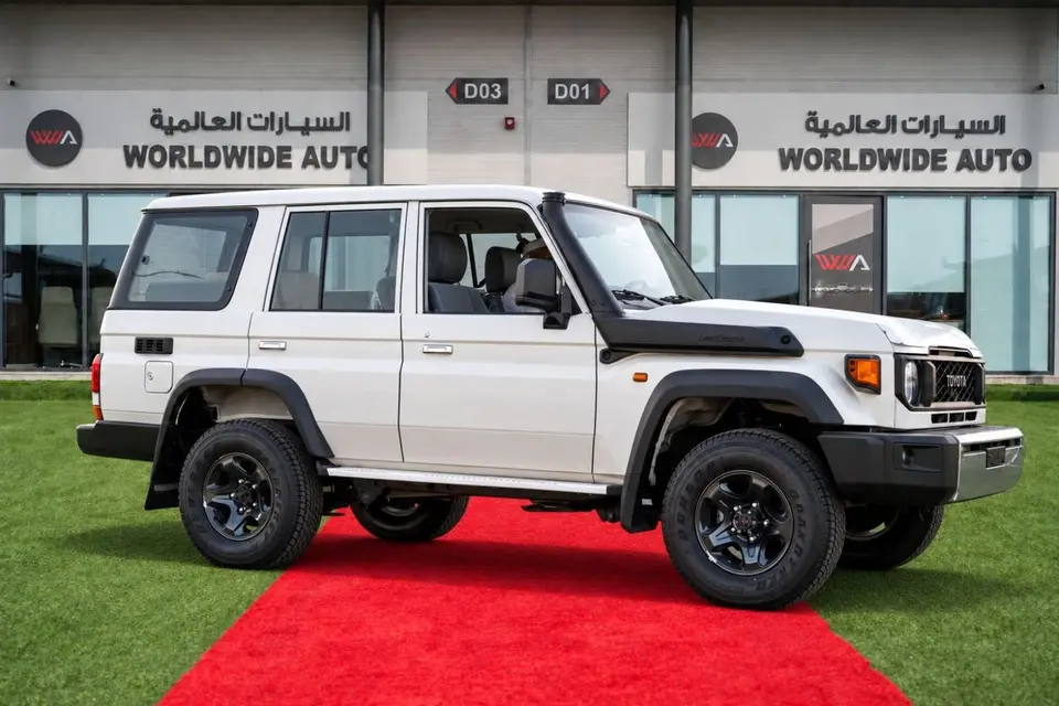 Toyota Land Cruiser 70 LC76 LX 2025