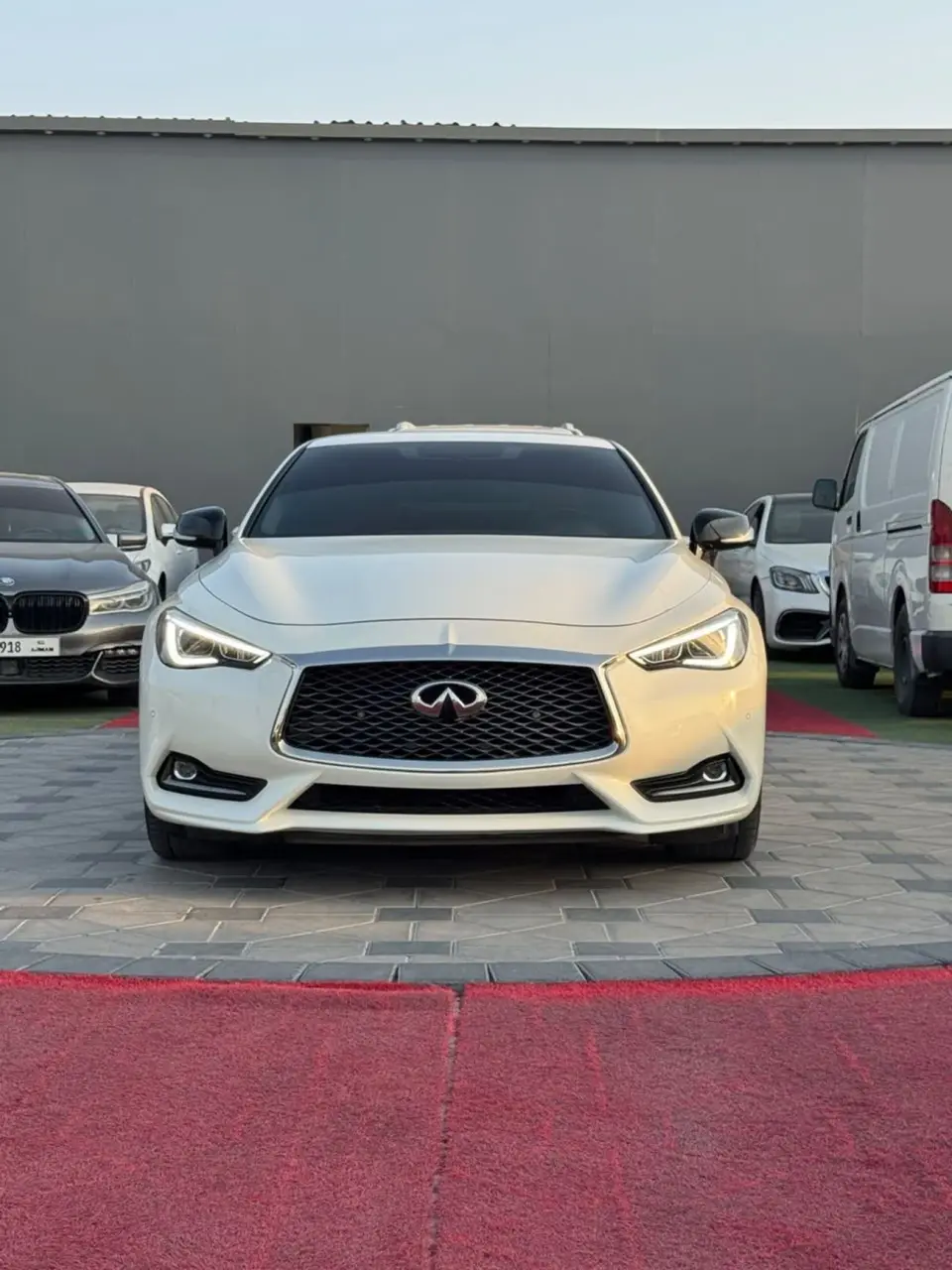 Infiniti Q60 LUXE BLACK EDITION 2022