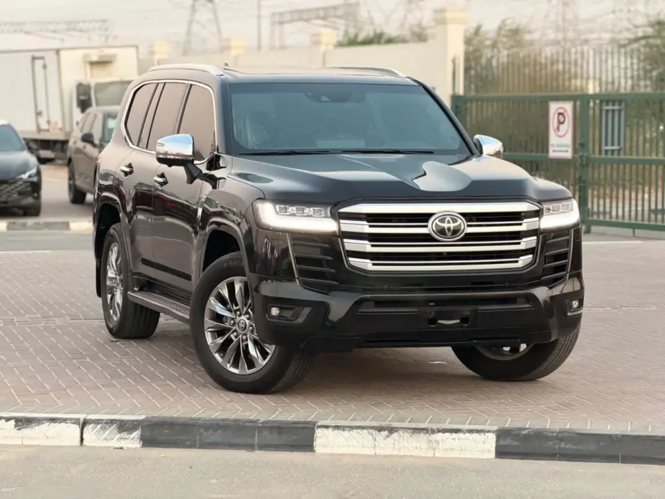 Toyota Land Cruiser VXR 2023