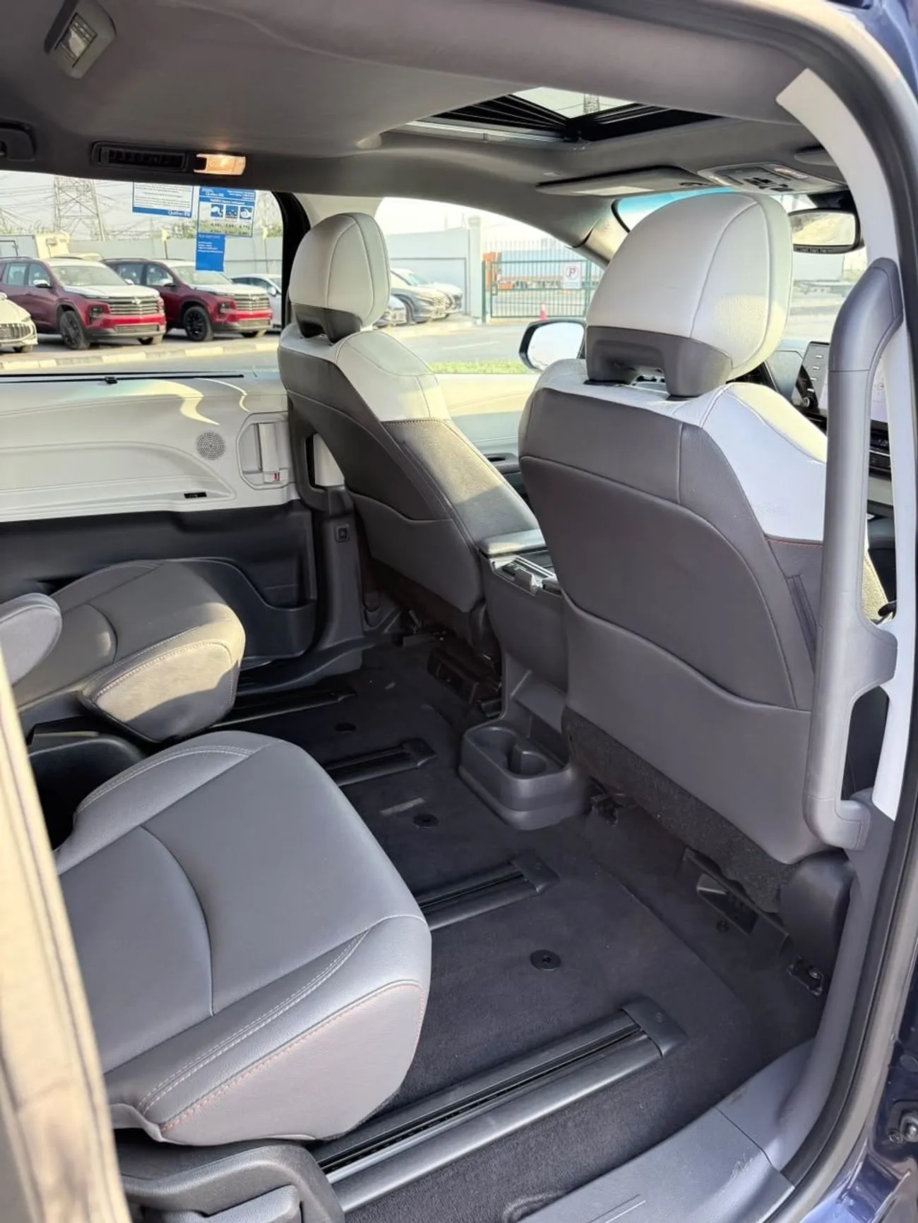 Toyota Sienna XLE 2023 — фото 16