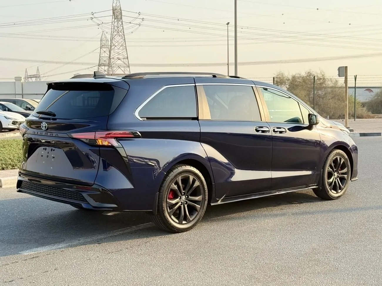 Toyota Sienna XLE 2023 — фото 3