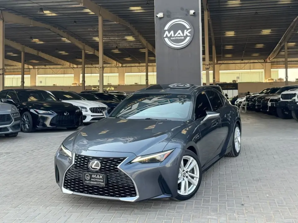 Lexus IS300 PREMIER 2023