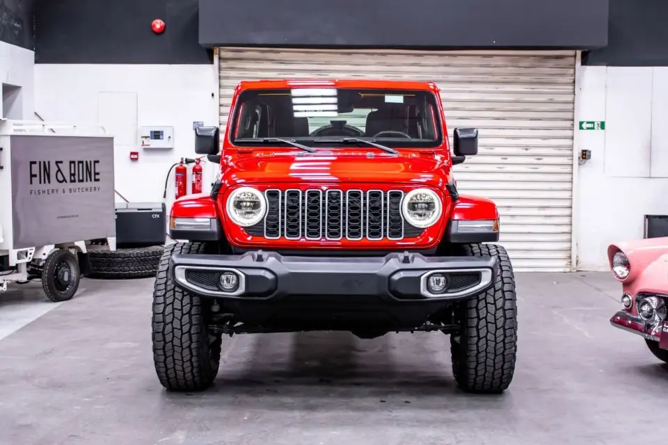 Jeep Wrangler SAHARA 2024