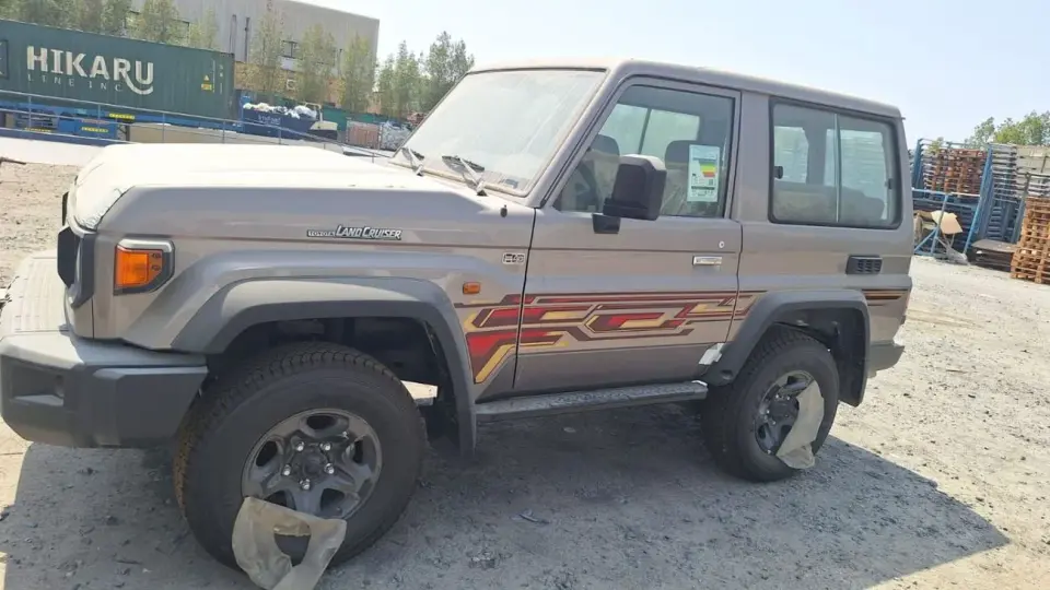 Toyota Land Cruiser 70 LC 78 HARDTOP 4.0L MT 2026