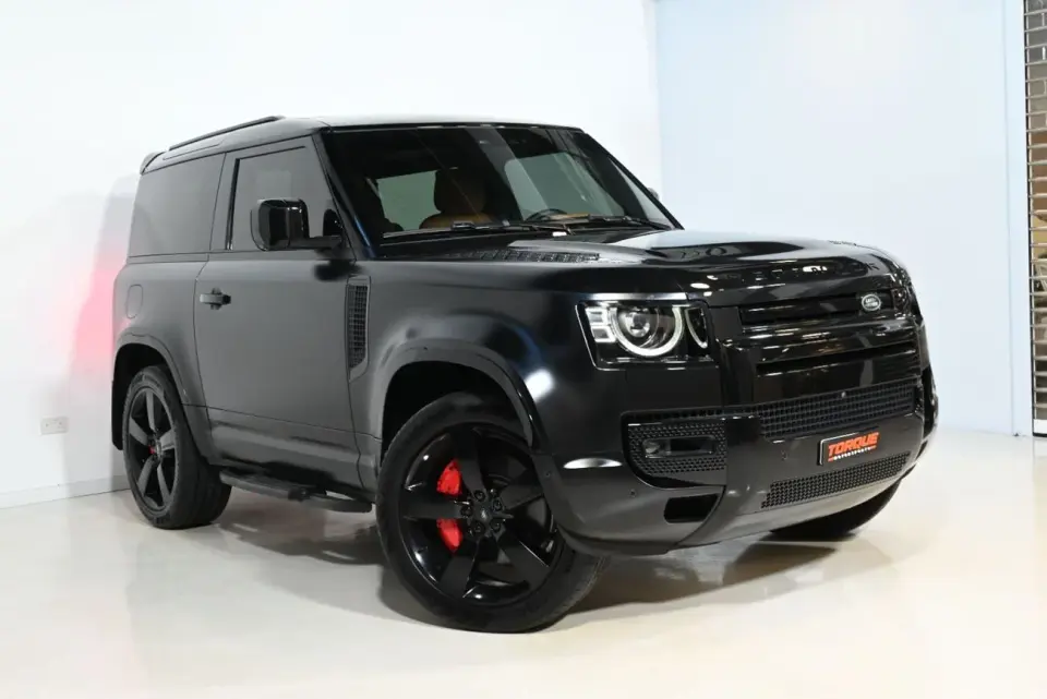 Land Rover Defender 90 SE P400 2024