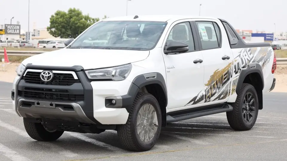 Toyota Hilux ADVENTURE 2026