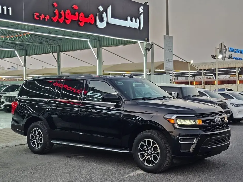 Ford Expedition XLT EL LONG 2023