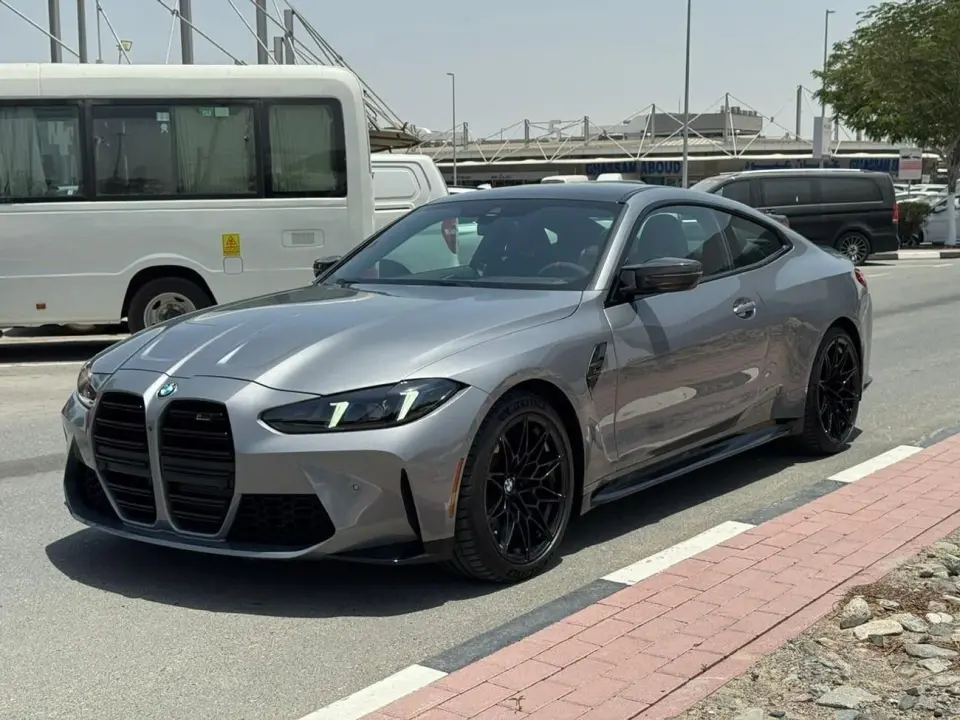BMW M4 COMPETITION M XDRIVE 2025