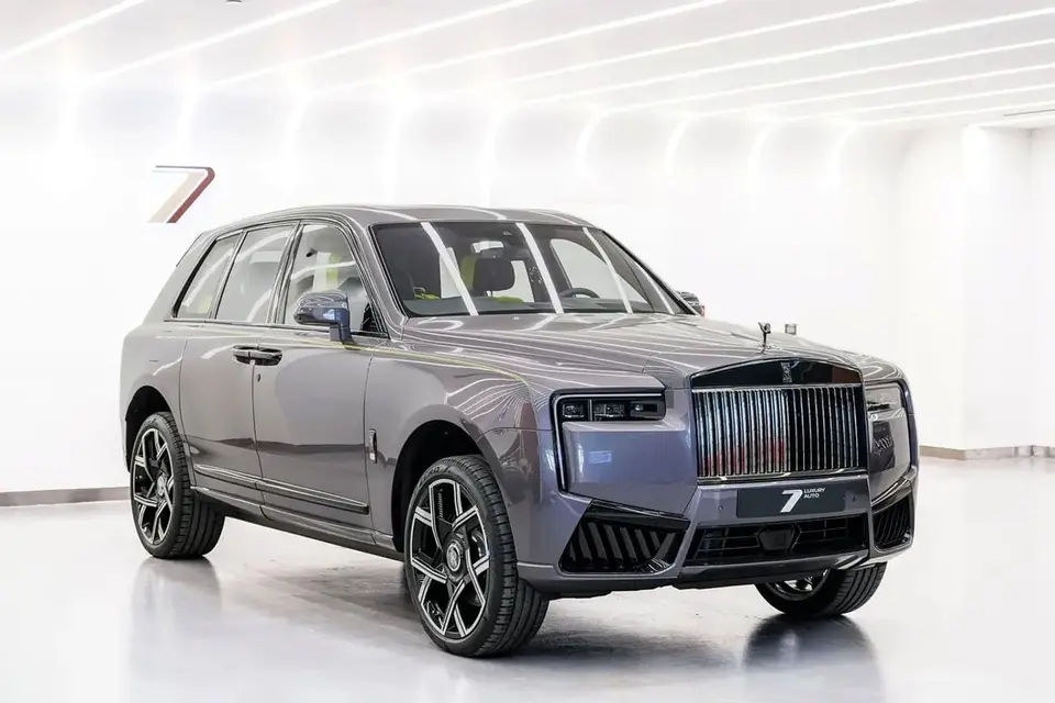 Rolls-Royce Cullinan BLACK BADGE 2025