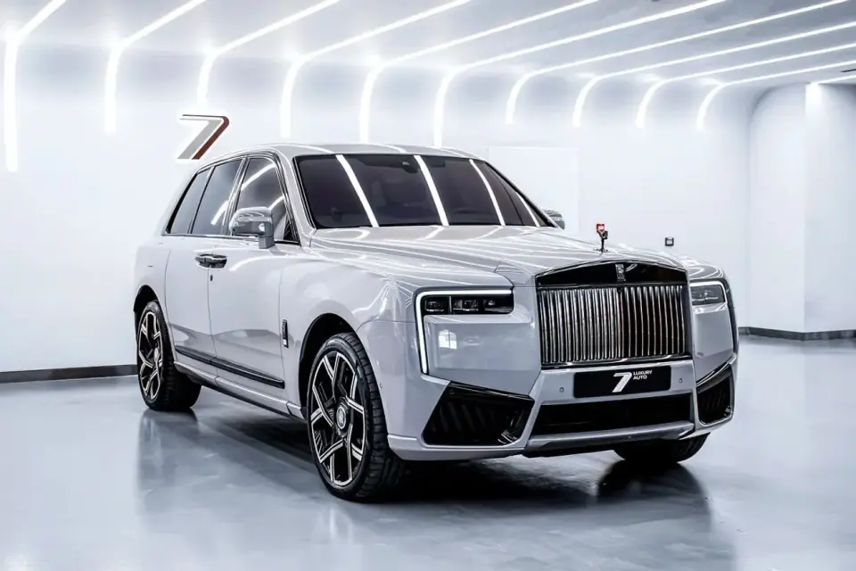 Rolls-Royce Cullinan BLACK BADGE 2025