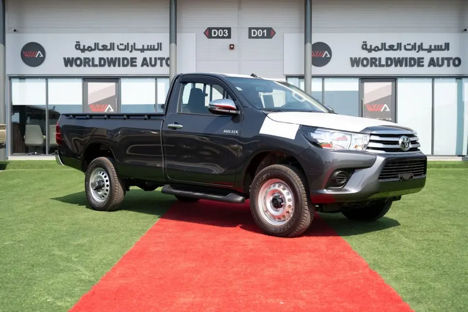 Toyota Hilux 2.4 DIESEL 4x4 SINGLE CABIN 2026 MODEL GCC 2026