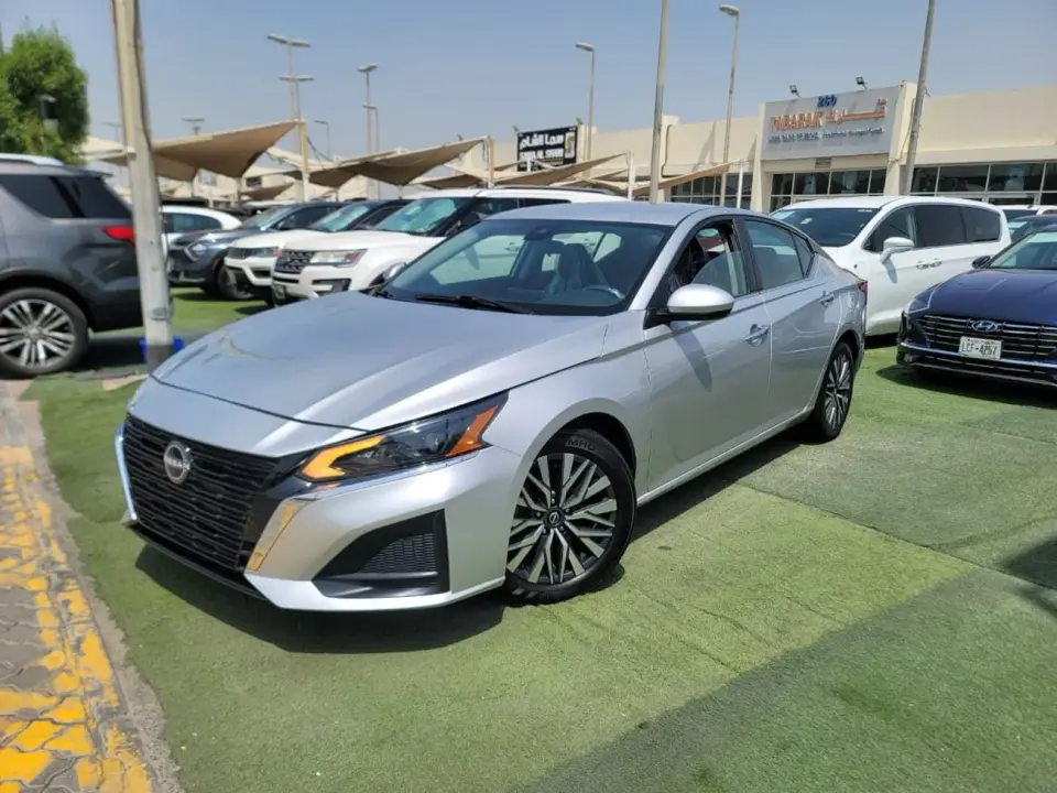 Nissan Altima SV 2023