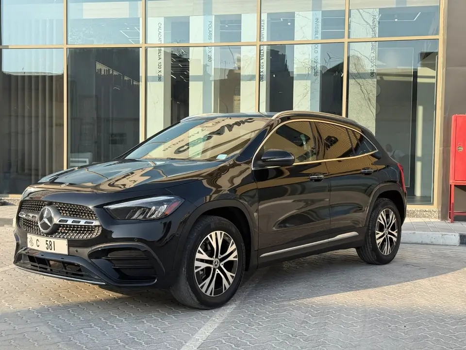 Mercedes-Benz GLA 200 STANDARD 2025